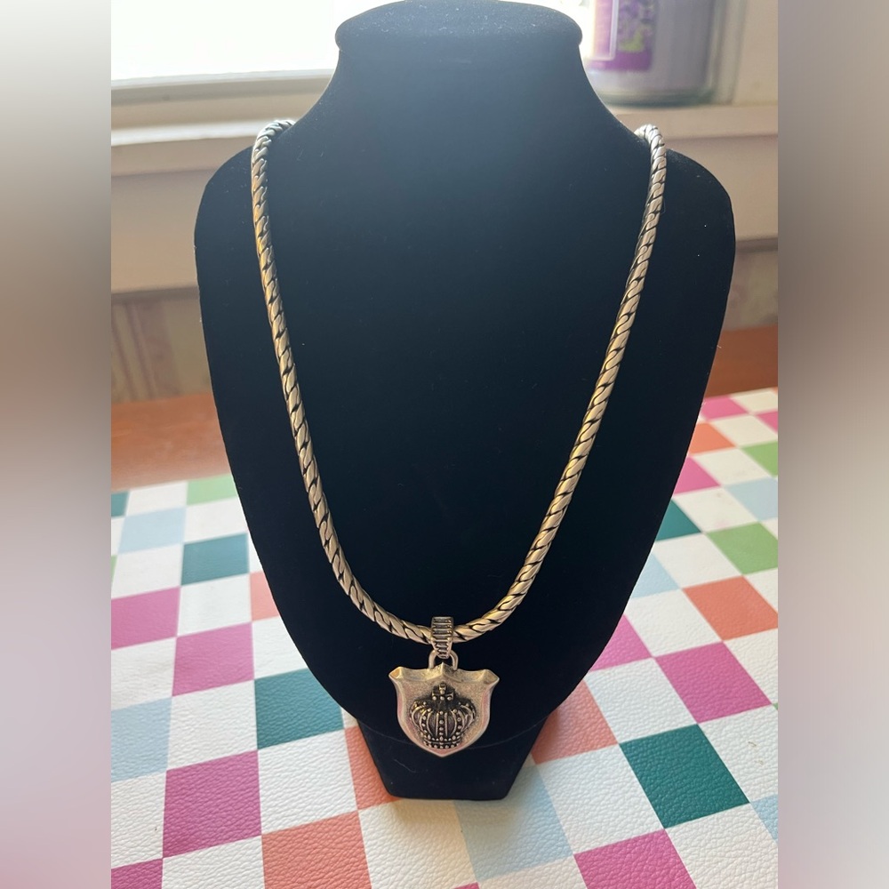 Silver Pendant Chain Necklace